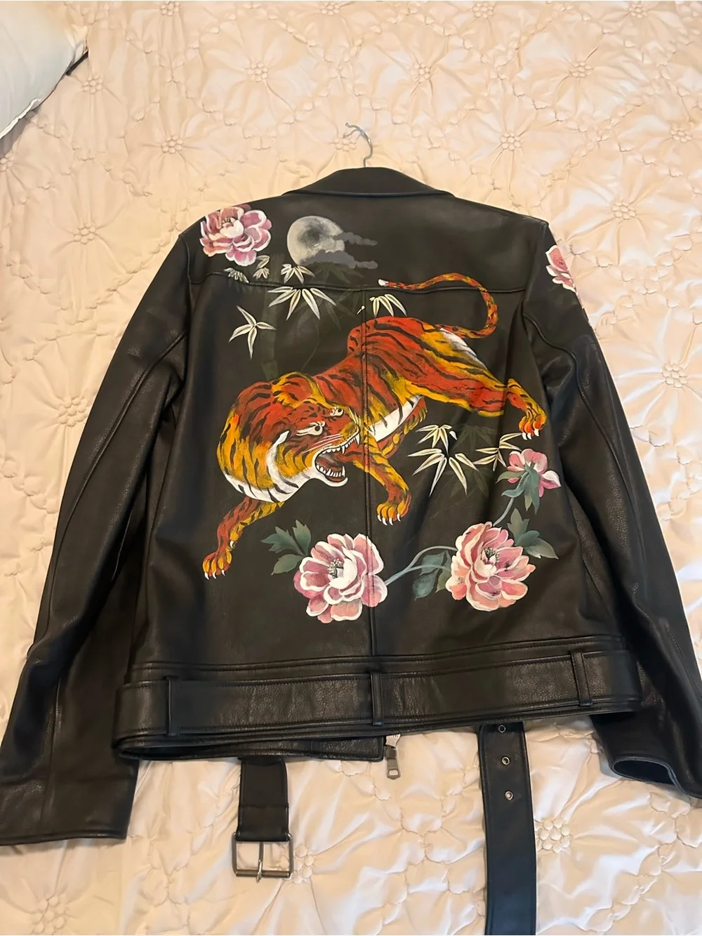 GUCCI black leather motorcycle jacket, rare and beautiful! Tiger and roses